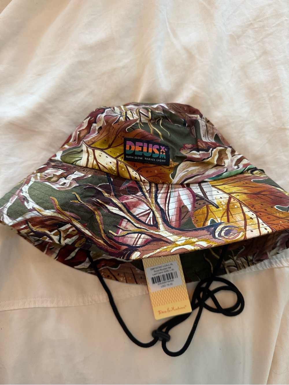 Chocolate Brand Multi-Color Leaf Print Bucket Hat
